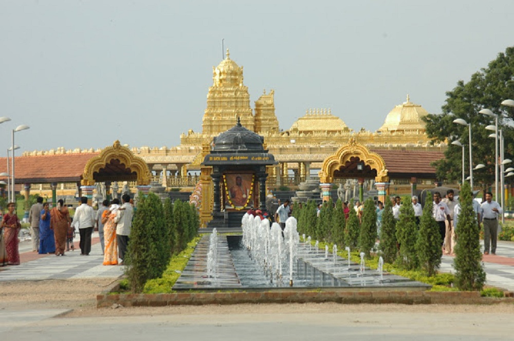 Book-Trichy-To-SripuramGoledenTemple-Tour-package-Car-Rental-Services